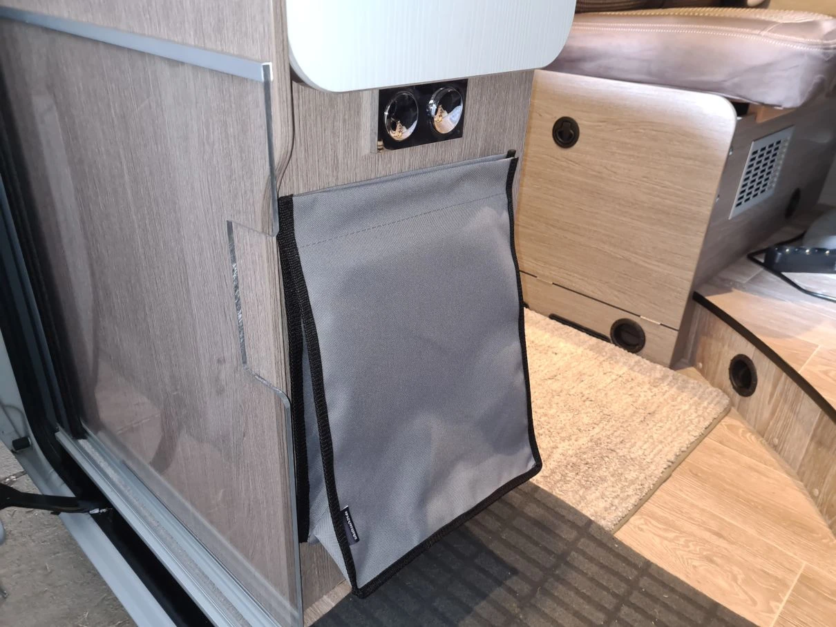 Merkloos Schaltsack24 Camper Afvalbak - Black 7 Merkloos Schaltsack24 Camper Afvalbak - Black - Afbeelding 5