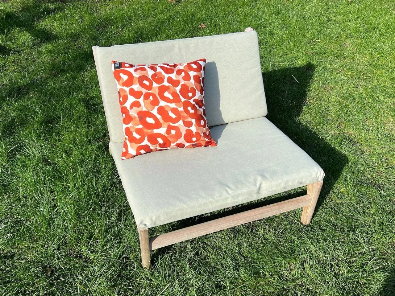 Merkloos Warmpi Verwarmd Outdoor Sierkussen - Macula 5 Merkloos Warmpi Verwarmd Outdoor Sierkussen - Macula - Afbeelding 3