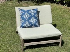 Merkloos Warmpi Verwarmd Outdoor Sierkussen - Blue/White -Merkloos aafa939585d06534